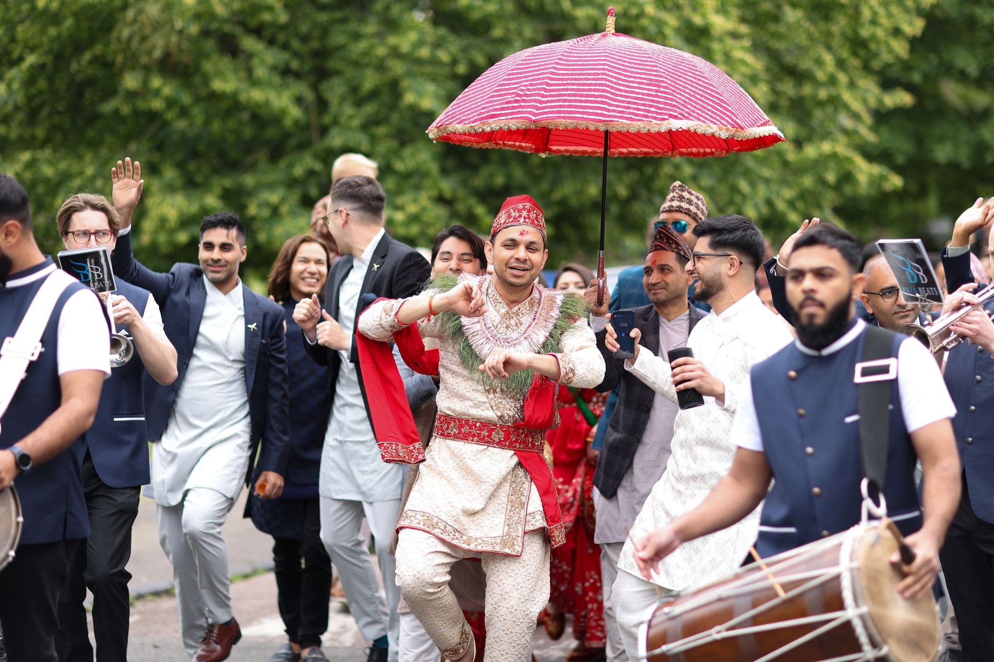 Gujarati wedding filmed by Memory Filming
